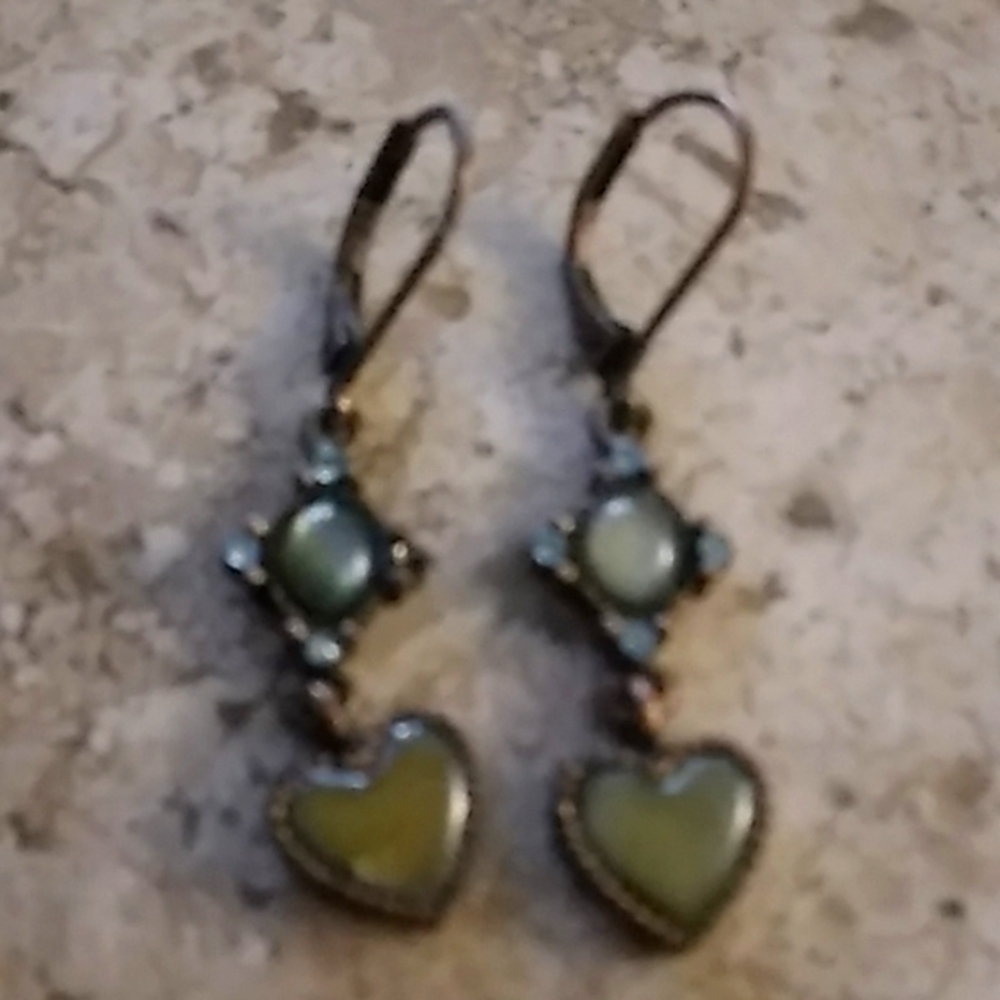 4 pairs of Earrings